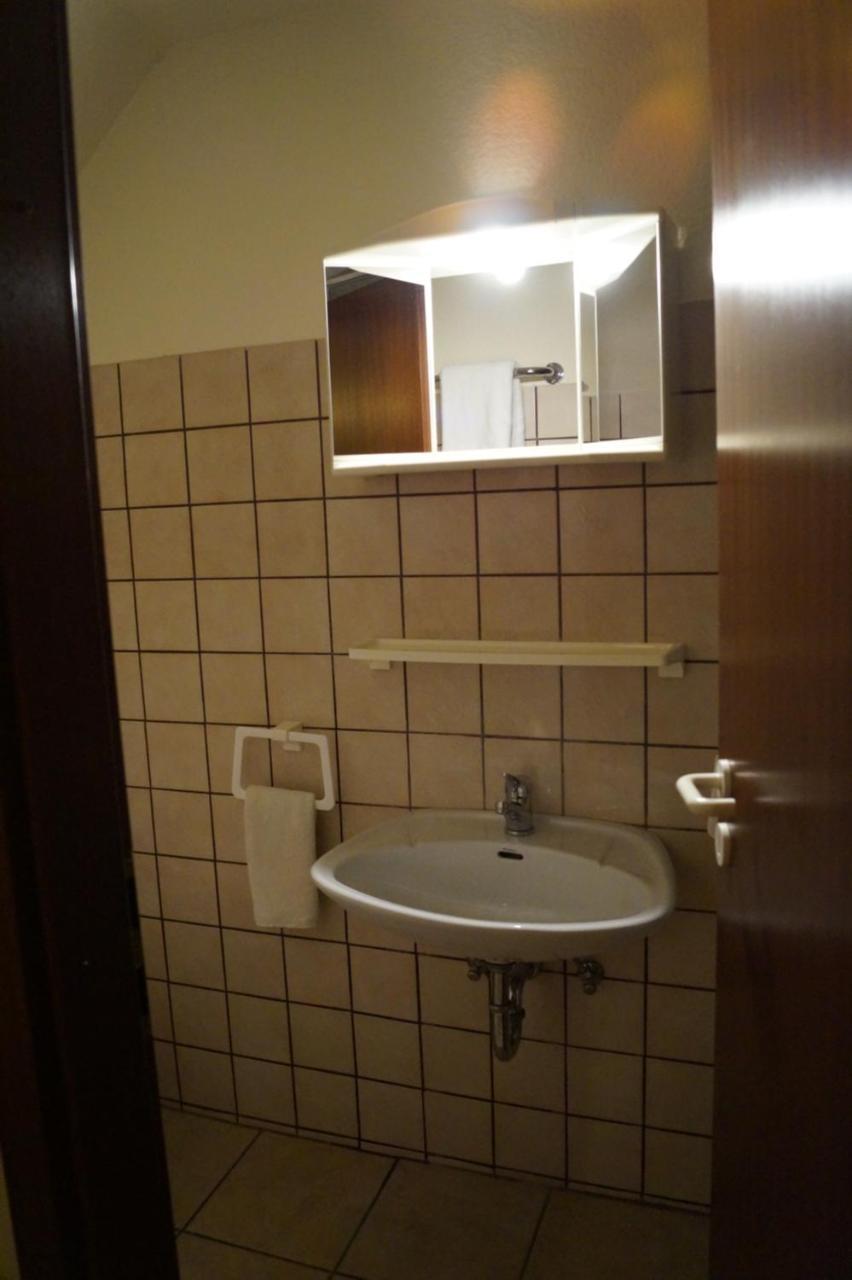 La Fontana Hotel *